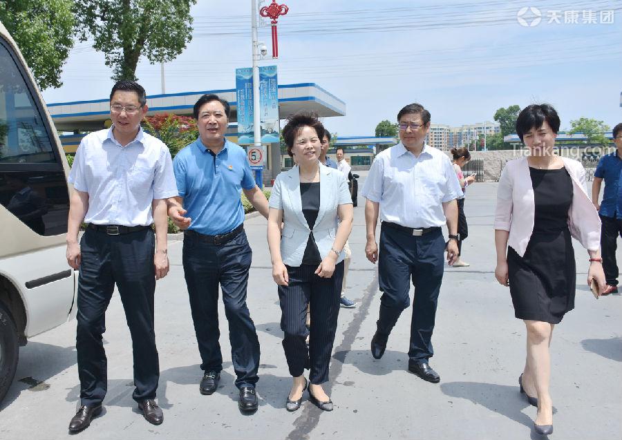 滁州市委常委、組織部長葛建榮蒞臨天康調研工作 滁州市委常委、組織部長葛建榮蒞臨天康調研工作